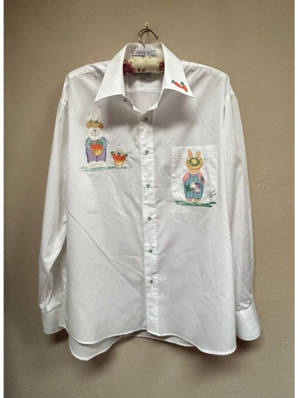Leonardi Couture Int Women's White Bunny Stitched Shirt Size Large Easter